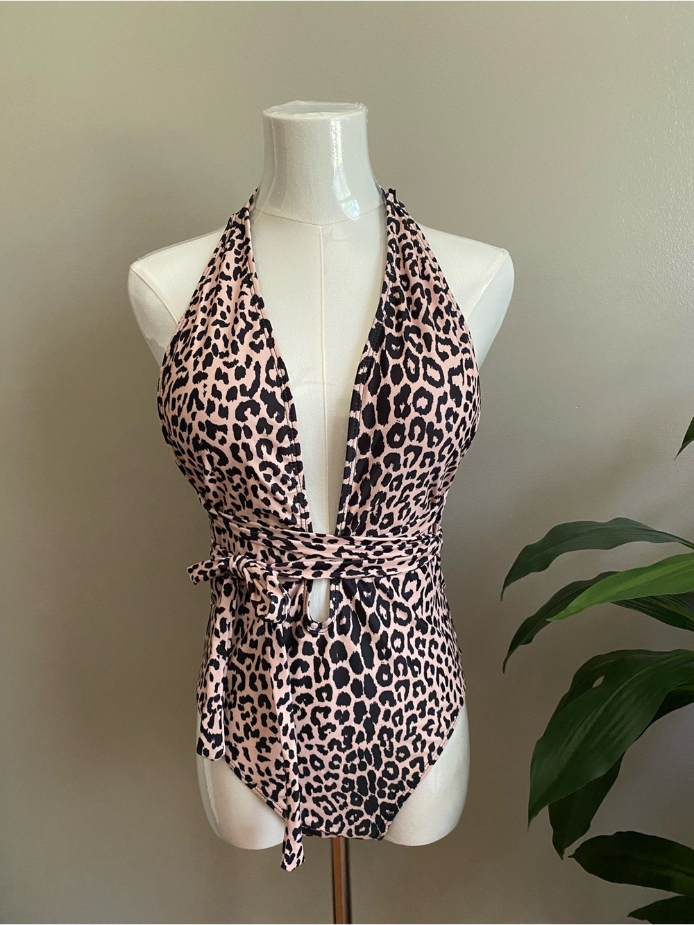 Sexy Leopard Print Halter One-Piece Swimsuit